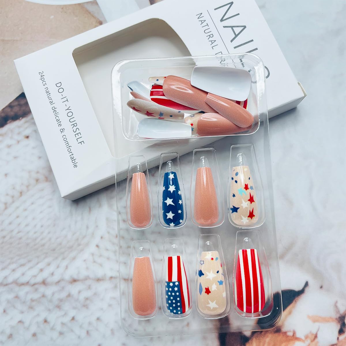 24 Pcs 4th of July Press on Nails Medium Coffin Fake Nails Glossy Nude Acrylic Nails with USA Flag Designs Independence Day Glue on Nails Patriotic Artificial False Nails for Women Nail Art Decoration