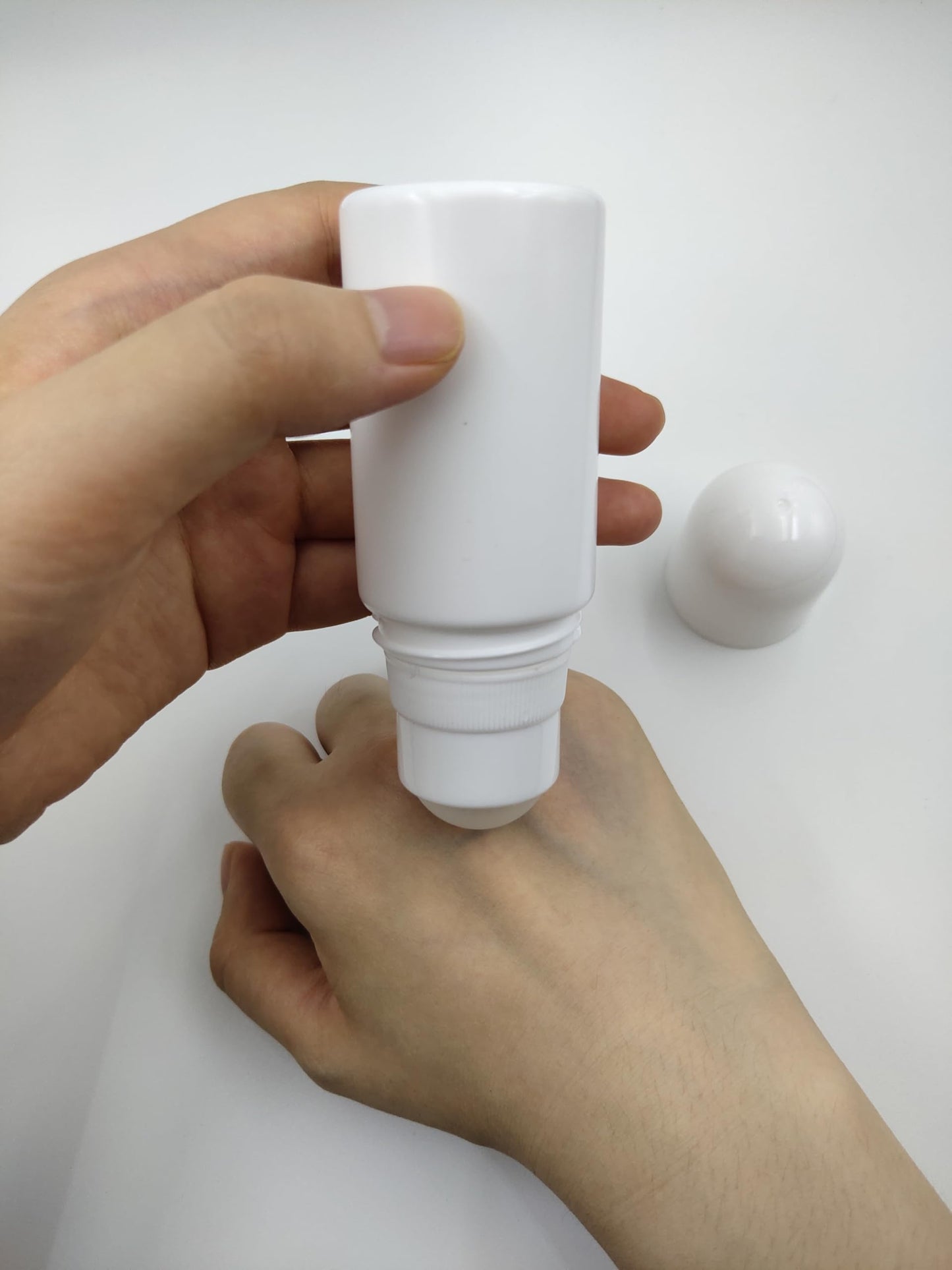 ZQDZYIE 4Packs 30mL/50mL Empty Roll-on Bottle Plastic with Removable Cap for Easy Refills for Homemade Deodorants Essential Oil Blends (50mL)