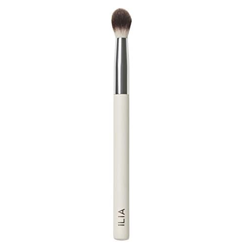 ILIA - Blending Brush | Eyeshadow + Highlighter Brush Made with FSC Certified Wood, Aluminum, + Soft, Vegan Bristles | Expertly Crafted | Non-Toxic, Vegan, Cruelty-Free, Recyclable