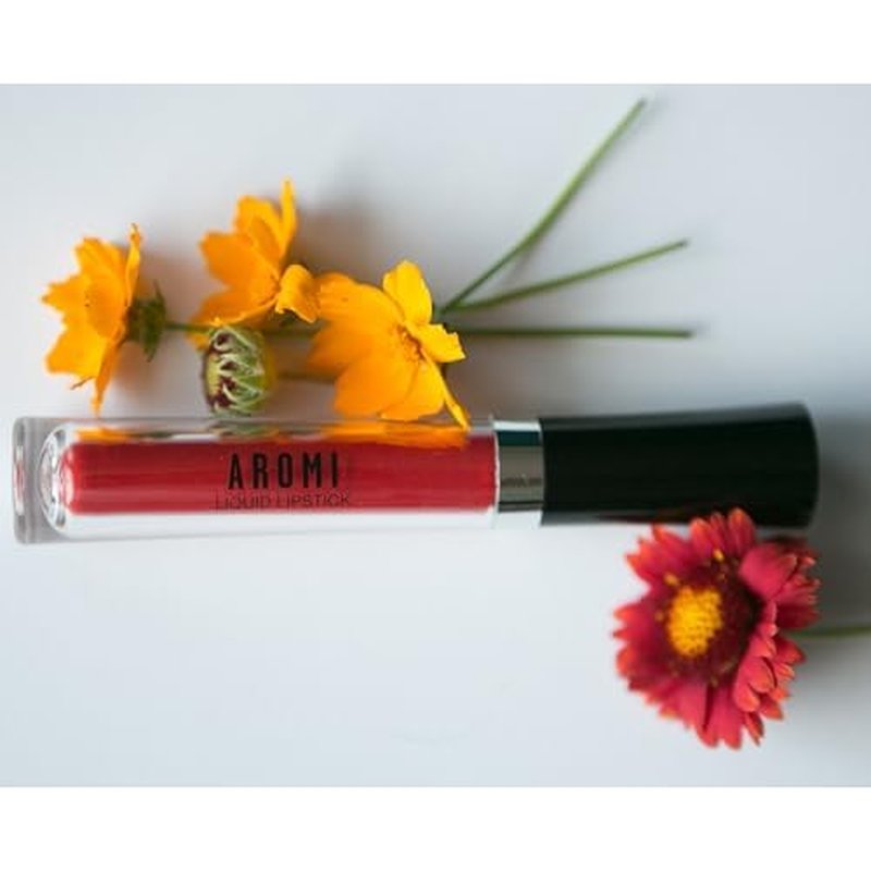 Aromi Bright Red Liquid Lipstick | Vibrant Lip Color with Matte Finish, Long-lasting, Vegan, Cruelty-free, Waterproof, Gluten Free, Made in USA (Preppy Red)