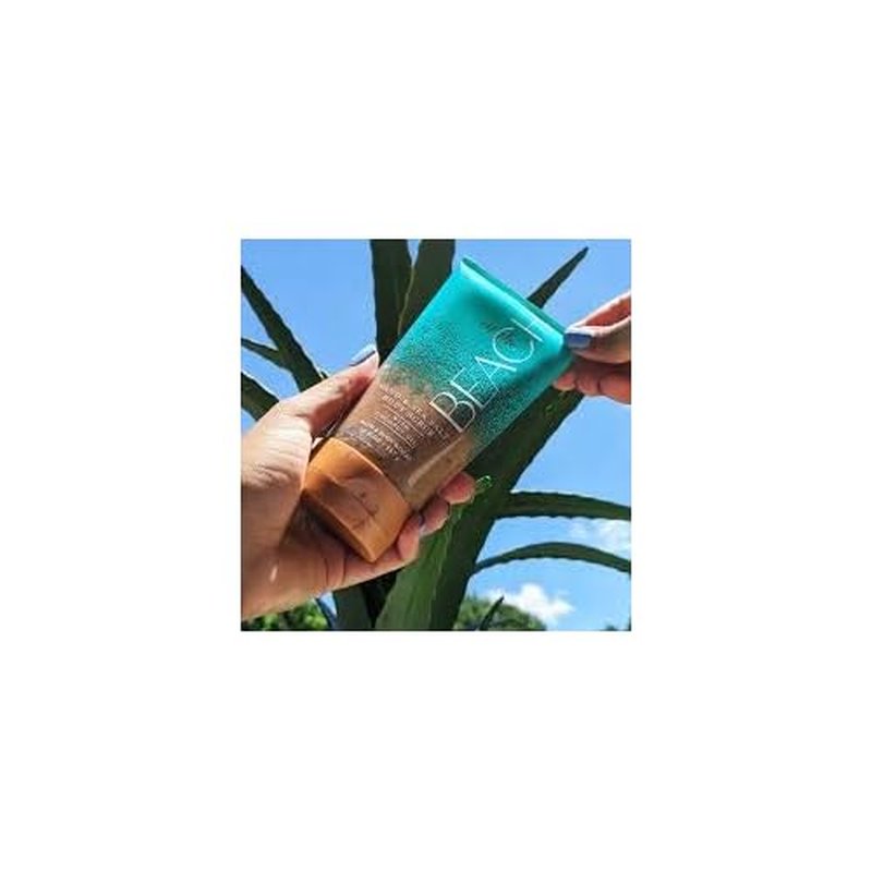 Bath & Body Works 6.6 Ounce Sand & Sea Salt Scrub with coconut oil At the Beach Scent (Packaging may vary)