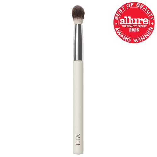 ILIA - Blending Brush | Eyeshadow + Highlighter Brush Made with FSC Certified Wood, Aluminum, + Soft, Vegan Bristles | Expertly Crafted | Non-Toxic, Vegan, Cruelty-Free, Recyclable