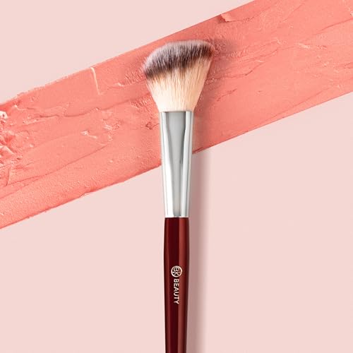 Small Angled Makeup Brush for Blush, Highlighter & Contouring