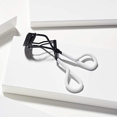 Tweezerman Great Grip Eyelash Curler - Onyx Grip, All Eye Shapes, Includes 3 Replacement Pads