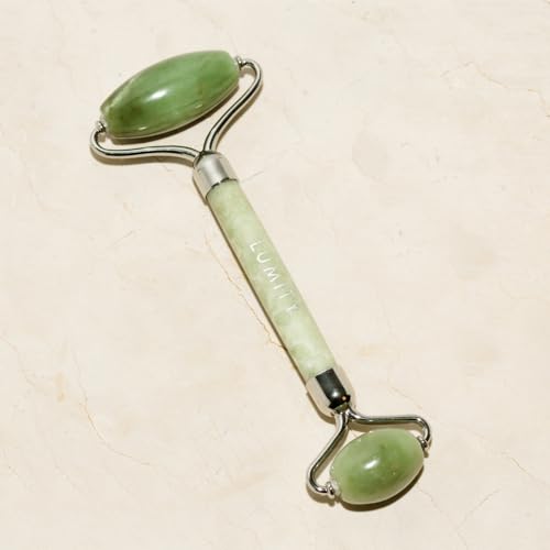 LUMITY Jade Roller. Luxurious Jade Roller - a skincare essential. Designed to aid lymphatic drainage, reduce puffiness and release tension in facial muscles