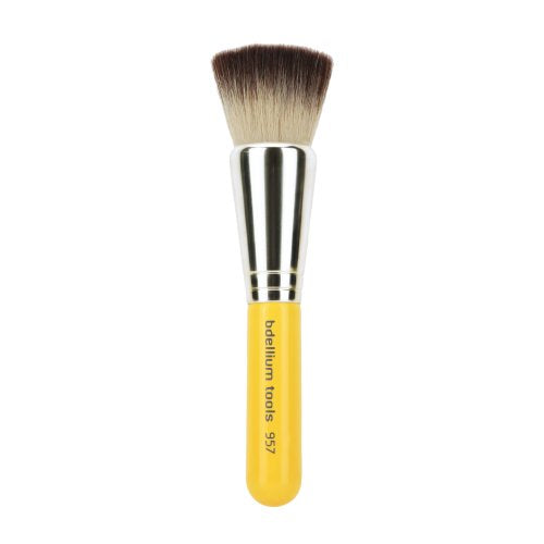 Professional Makeup Brush - Short Wooden Handle for Powder & Liquid Application - 957 Precision Kabuki