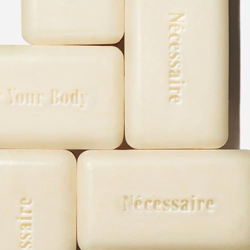 N?cessaire The Body Exfoliant Bar. 2% Physical Exfoliant. 5 Ceramides. Niacinamide. Smooth KP, Rough Patches, Ingrown Hairs. Fragrance-Free. 140 g / 5 oz