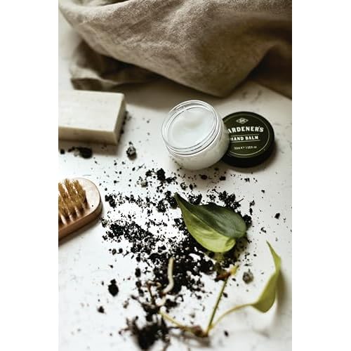 Gentlemen's Hardware Gardener's Handcare Kit Nail Brush, Exfoliating Soap, and Hand Balm Gift Set, 3-Piece, Oak Moss