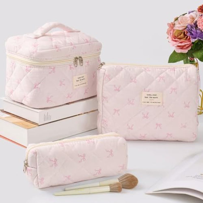3Pcs Makeup Bag Cute Cosmetic Bags for Women, Large Capacity Travel Quilted Makeup Bag Set,Cotton Floral Makeup Pouch, Coquette Puffy Toiletry Bag,Attractive Quilted Pouch (Pink bow)