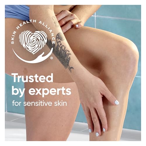Venus Deluxe Smooth Sensitive Women's Razor Blade Refills, 4 Count, Holiday Gifts for Women