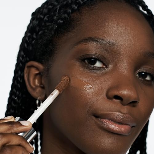 Clinique Beyond Perfecting Lightweight Liquid Foundation + Concealer For Dry Combination to Oily Skin Types | Full Coverage + Natural Matte Finish, Cream Chamois, 1 Fl Oz