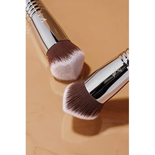 Sigma Beauty 3DHD Kabuki Cosmetic Brush ? Professional Kabuki Makeup Brushes
