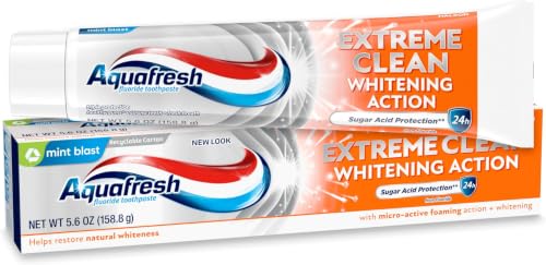 Aquafresh Extreme Clean Whitening Action Fluoride Toothpaste - Mint, 5.6oz Pack of 12