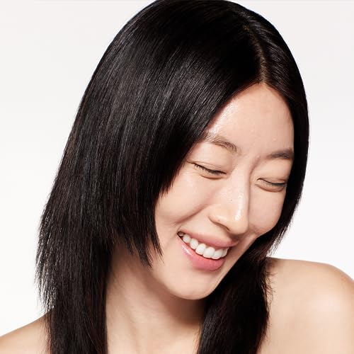 Shiseido RevitalEssence Skin Glow Foundation SPF 30, 150 Lace - Buildable, Medium Coverage - 24-HR Hydration & 12-HR Wear - Transfer, Crease & Fade Resistant - Non-Comedogenic - All Skin Types
