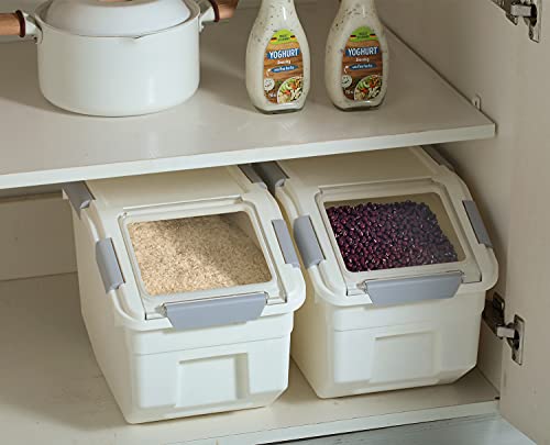 30 LB Airtight Food Storage Containers Set with Scoop - Kitchen & Pet Use