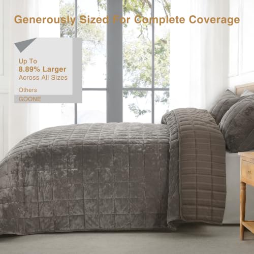 GOONE Oversized King Velvet Quilt Set 112x106 Fossil Greek Velvet Luxury Reversible Bedding