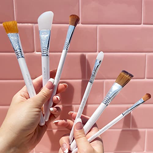 Sigma Beauty S10 Serum Skincare Brush ? Silicone Skincare Tool for Applying Skincare Products to Face and Skin, Face Moisturizer Brush for Liquid and Gel Serums (1 Pc)