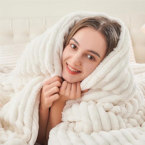 BEDELITE California King Fleece Comforter Set - Cream White, Fluffy Micro-Mink & Plush Bed Bedding