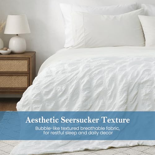 King Size Cooling Comforter with Seersucker Plaid Fabric - Lightweight Summer Bedding, Breathable Silk Feel
