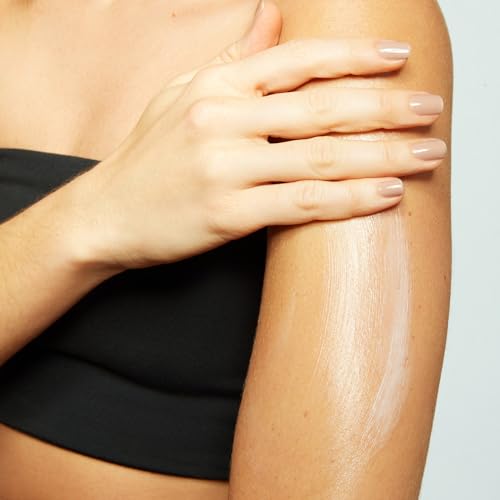 Clarins Self Tanning Milky Lotion | Self Tanner For Face and Body | Natural, Long-Lasting, Streak-Free, Sun-Kissed Glow and 24-Hour Hydration* | Non-Staining | Contains Glycerin