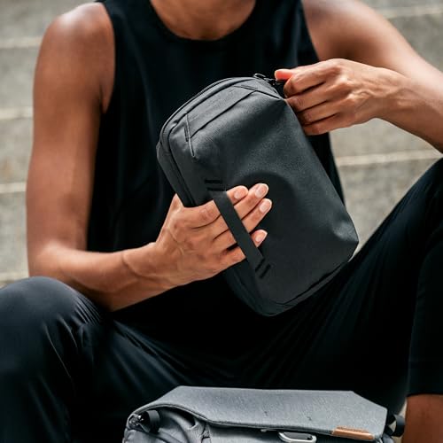 Peak Design Tech Pouch Black - Regular Electronics Organizer for Travel & Daily Carry