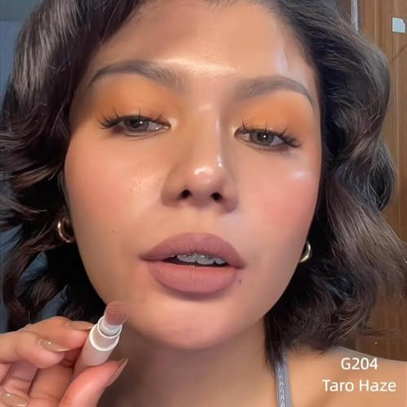 JUDYDOLL Cushion Matte Lip Cream, Hydrating Matte Lipstick with Tripeptide & Squalane, Lip line blurring, Velvet Lip mud, Smudge-Proof, Transfer-Proof, Long-Lasting, Non-craked (G204 Taro Haze)
