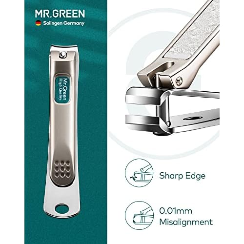 Manicure Set 8 in 1,Professional Pedicure kit,Stainless Steel Manicure Kit,Portable Travel Grooming Kit Nail Care Tools,Nail Clippers Pedicure Tools with Leather Travel Case (Green)