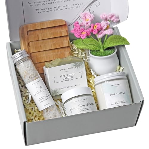 Cozy Christmas Spa Gift Set for Women – Handmade Soap Candle Bath Salts