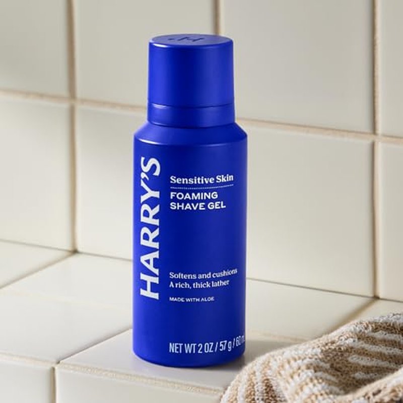 Harry's Original Shaving Kit for Men - Razor Handle, 5 Razor Blade Refills, Foaming Shave Gel, and Travel Blade Cover - Ocean Blue