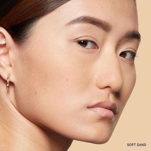 Bobbi Brown Sheer Finish Pressed Powder | Oil-Absorbing, Mattifying Setting Powder for All-Day Shine Control | Includes Puff, 0.32 Ounce