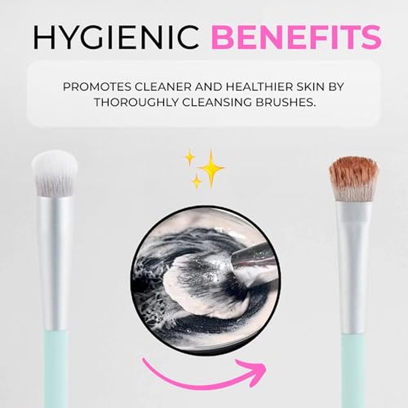 ISOCLEAN Carbon Brush Soap - Solid Makeup Brush Cleaner with Scrubbing Mat, Made from Charcoal, Easy to Use, Removes Dirt and Residue from Makeup Brushes and Sponges, Vegan, Not Tested on Animals