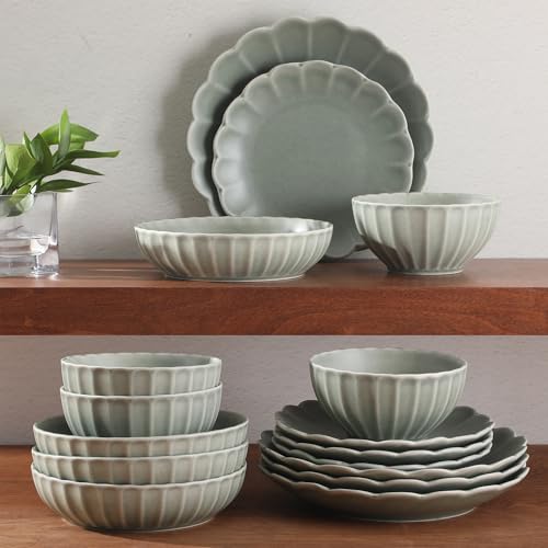 Malibu Shore Green 16-Piece Dinnerware Set Service for 4 Scalloped Stoneware