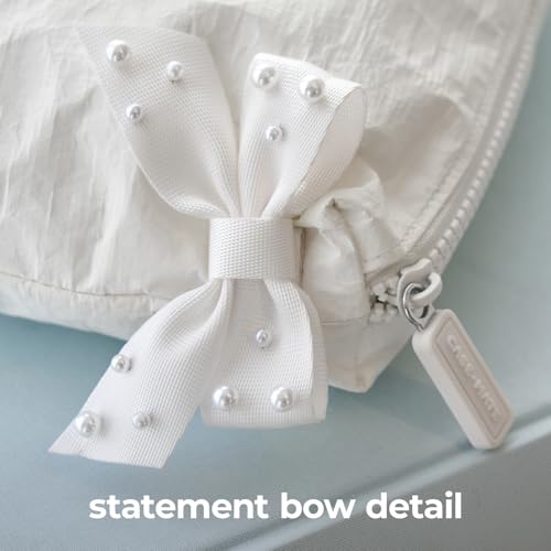 Essential Crinkle Makeup Bag with Iridescent Soap Bubble Finish - Ivory Pearl
