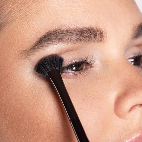 Trish McEvoy Mini Fan Brush 63 for Makeup & Beauty Application