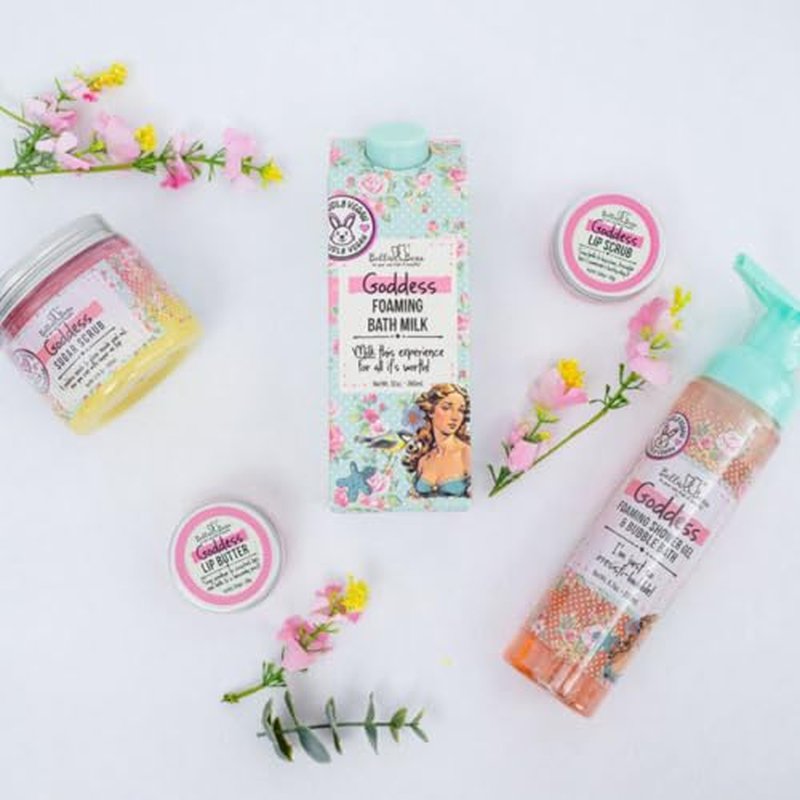 Bella & Bear Goddess Mega Bath & Body Gift Set with Foaming Shower Gel & Bubble Bath, Bath Milk, Body Scrub & Lip Scrub and Lip Butter - Gift for Women