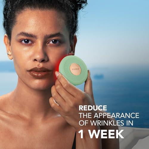 FOREO UFO 3 go Travel-friendly Face Mask Skincare Device - Face Moisturiser - Anti-Aging - Red Light - Warming - Facial Massage - Compact - App-connected - Pistachio