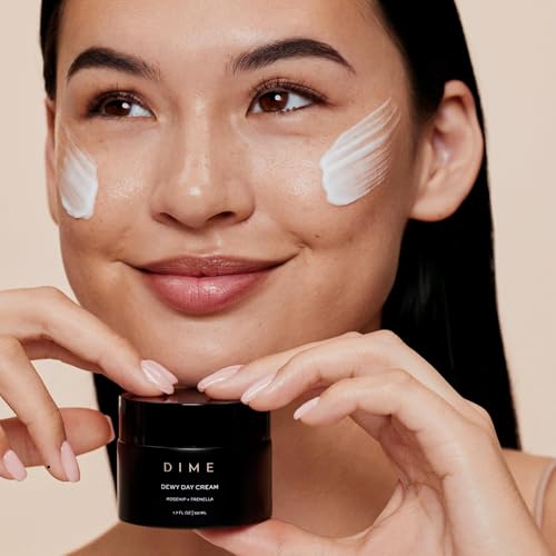 Off White Dewy Day Cream - Anti-Aging Hydrating Face Moisturizer with Rosehip & Snow Mushroom