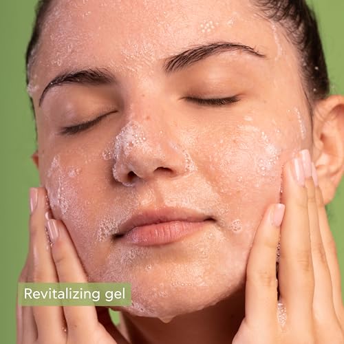 Apivita Purifying Gel for Oily Skin with Lime & Propolis - Deep Cleansing Face Wash