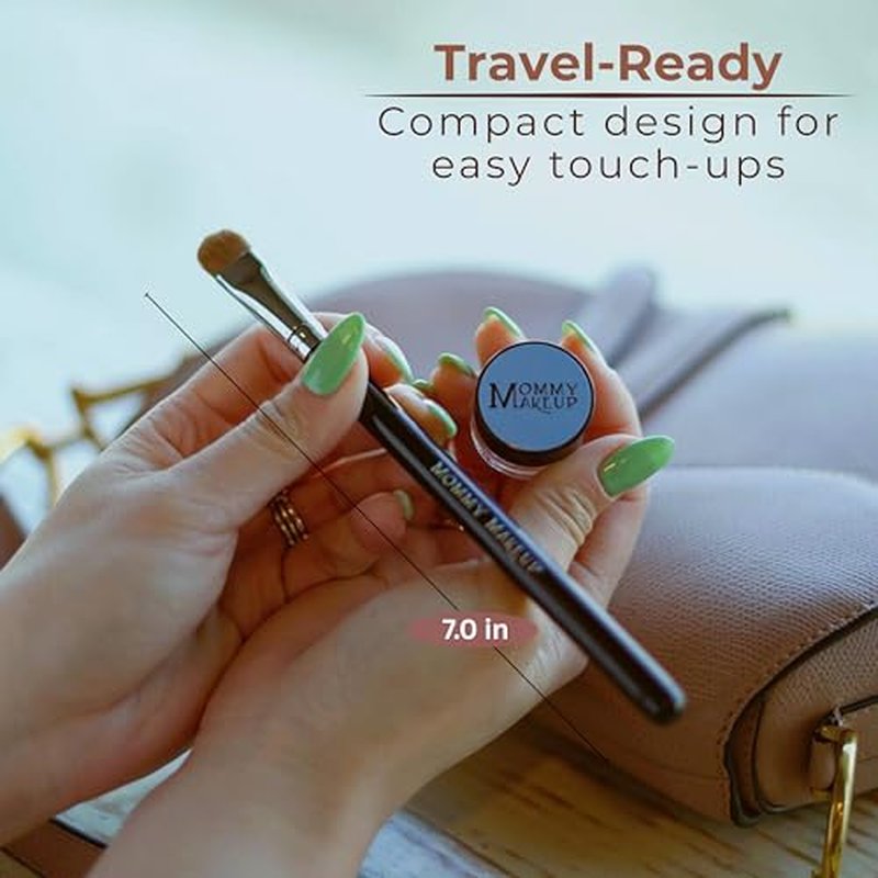 Creme Definer Eyeshadow Brush (1 Pc) Soft & Thick Premium Synthetic Vegan Bristles, Flat Cream Eye Shadow Brush for Makeup Artist-Quality Results, Cruelty-Free by Mommy Makeup