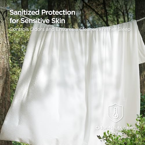 King Size Reversible Cooling Comforter Set with Pillowcases - White Seersucker Bed Bedding