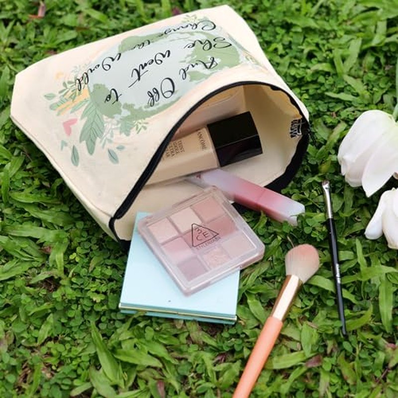 Graduation Gifts for Her Makeup Bag Travel Cosmetic Bag And Off She Went to Change the World Graduation Gift for Daughter Granddaughter Farewell gifts for Coworkers Friends03