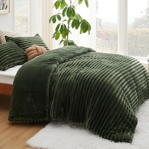 Queen Fluffy Comforter Set - 90x90 Olive Green Cozy Bedding with Pillowcases