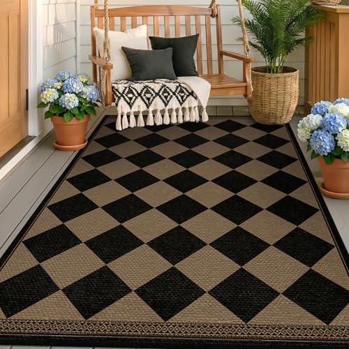 4' x 6' Checkered Outdoor Rug with Non-Slip Backing - Black & Brown
