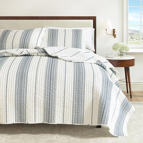 King / California King Striped Quilt Set - Cream & Navy Farmhouse Bedding, 3-Piece