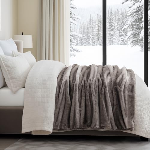 EverGrace Mink Faux Fur Throw Blanket 60x80 Ombré Hazel Brown - Luxury Plush
