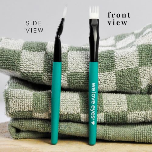 We Love Eyes Eyelash Brush for Debris Removal & Lash Care – Safe for Extensions