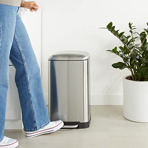 Amazon Basics Wide 5.3 Gallon Small Trash Can with Soft-Close Pedal, Removable Inner Bin, Nickel