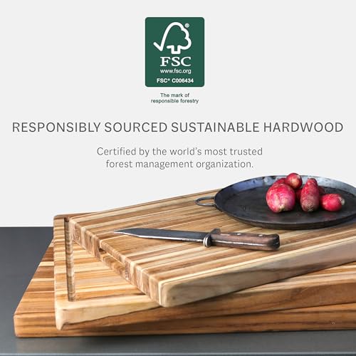 Large Teak Edge-Grain Carving Board with Juice Groove - 20 x 15 Inches