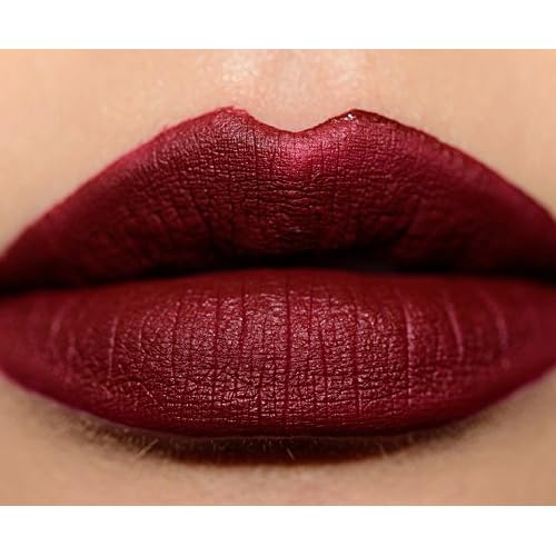 MAC RETRO MATTE LIQUID LIP COLOUR # CARNIVOROUS - Blackened red