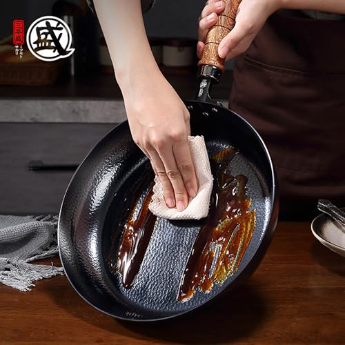 MITSUMOTO SAKARI 12-Inch Japanese Cast Iron Skillet Flat Bottom, Hammered Surface
